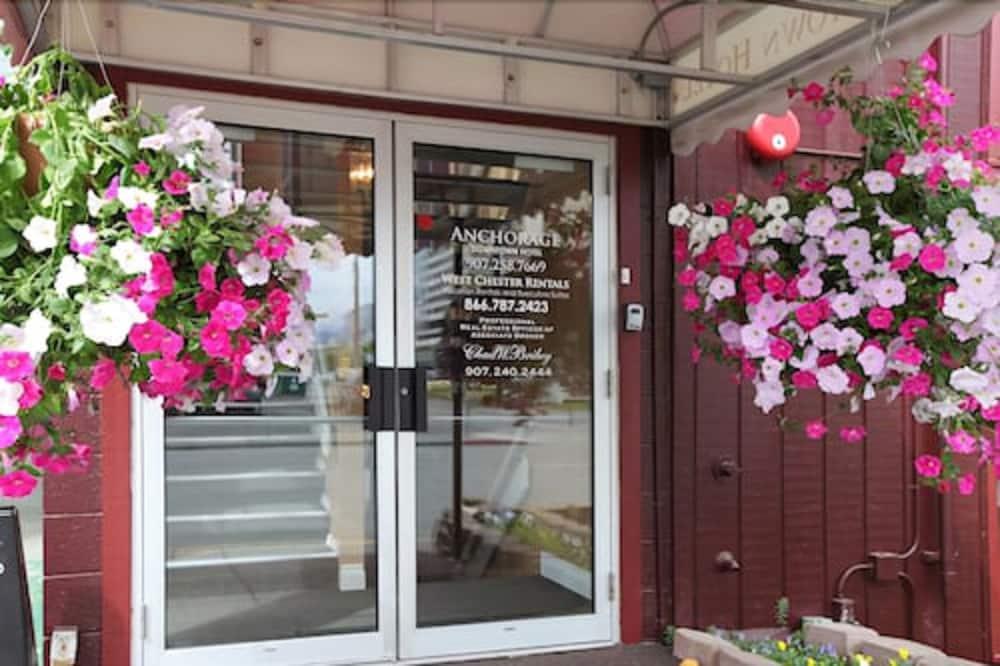 Anchorage Downtown Hotel ภายนอก รูปภาพ